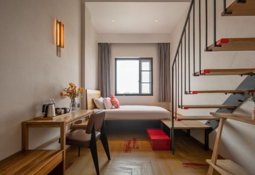 Ramada Encore by Wyndham Shanghai Pudong Airport Hotel Overview