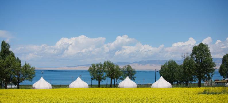 青海湖呷布哒野奢露营民宿图片