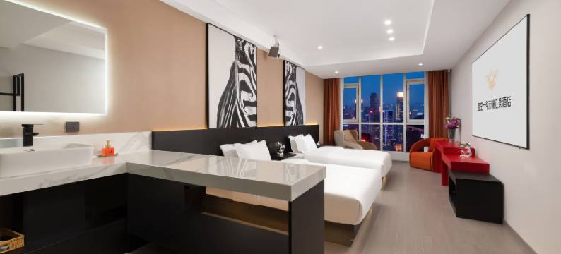 星空一号·云端江景酒店(重庆解放碑云端之眼店)图片