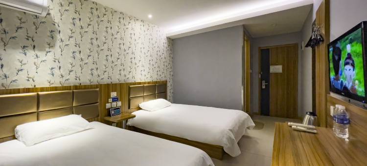 驿家365连锁酒店(新乐美院店)图片