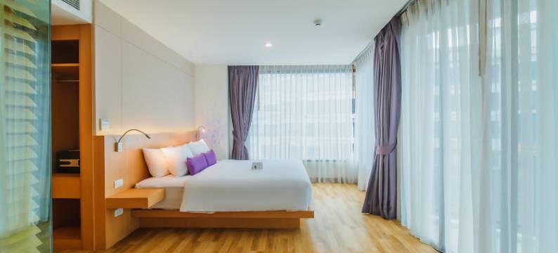 鲁纳芭东酒店(The Lunar Patong)图片