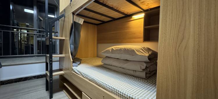 第一天Youth Hostel(深圳岗厦北地铁站会展中心店)图片