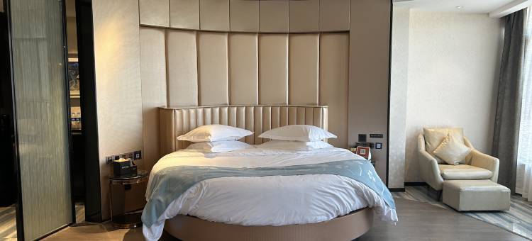 美宿丽致御尊酒店(汨罗建设中路店)图片