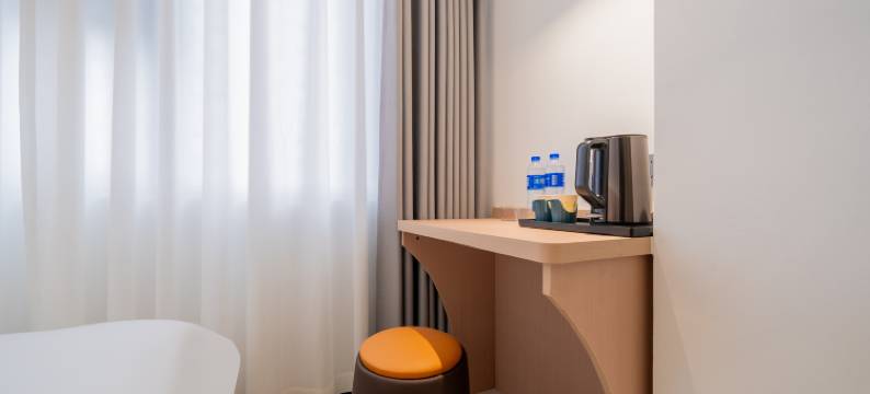 鑫财酒店(南宁火车站朝阳广场地铁站店)图片