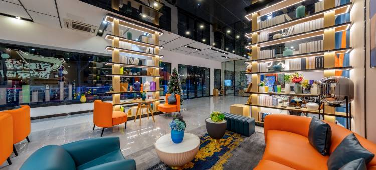 橙果酒店公寓(兴中广场孙文西步行街店)图片