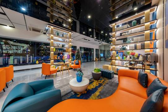 橙果酒店公寓(兴中广场孙文西步行街店)图片