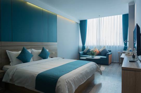 美宜家连锁酒店(辉县太行大道店)