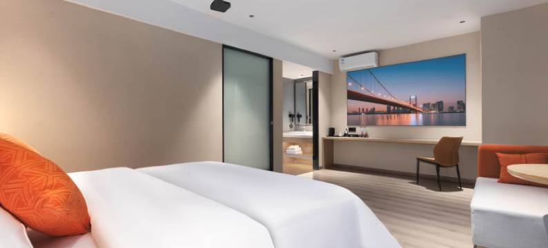 昊玥酒店(武汉江滩江汉路步行街店)图片