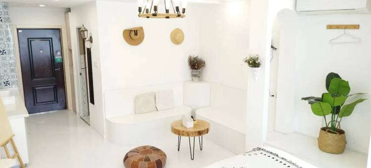 江南·半舍观影民宿酒店(蚌埠南翔城市广场万达广场店)图片