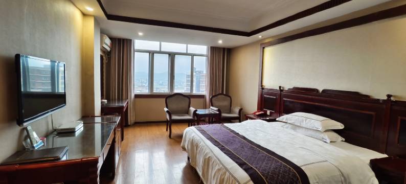 博白华悦宾馆(宝中宝购物广场店)图片