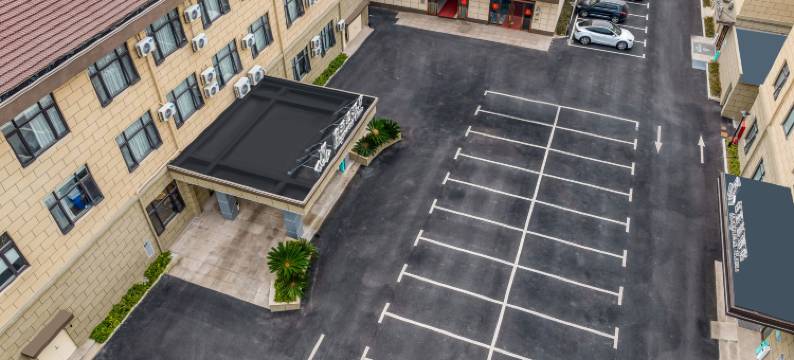 白玉兰酒店(上海奉贤新四平公路店)图片