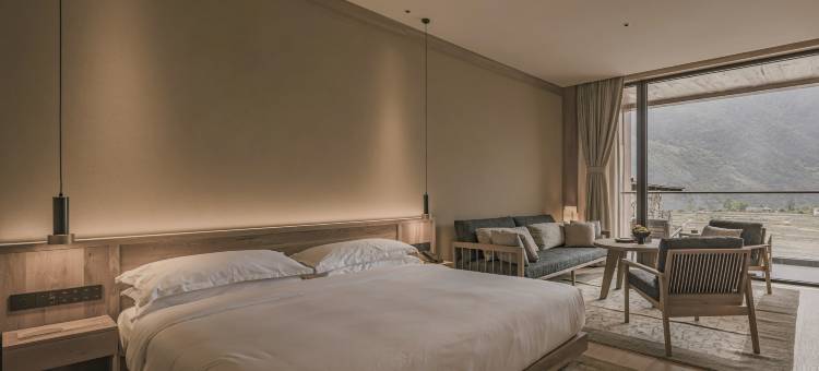 松赞丙中洛山居图片