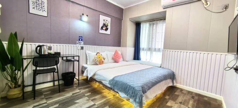 白盒子公寓(成都东站东广场店)图片