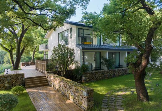 YuqiuVilla over view