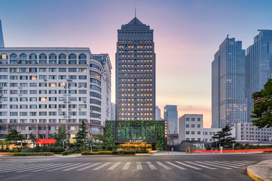 青島五四廣場海景桔子水晶酒店
