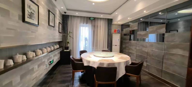 哈尔滨斯凯沃商务酒店(中央大街步行街店)图片