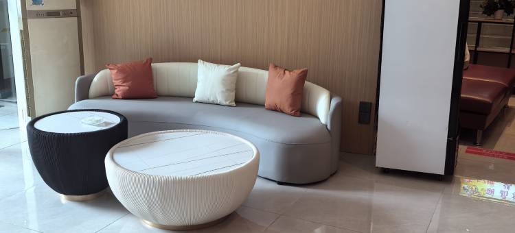 IU酒店(广州白云大源时代广场店)图片