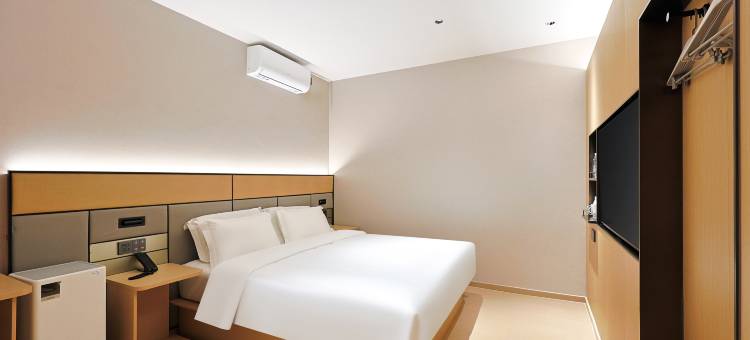 艺境酒店(珲春现代百货海鲜街店)图片