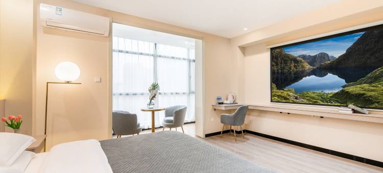 七角枫夜酒店(焦作理工大学店)图片