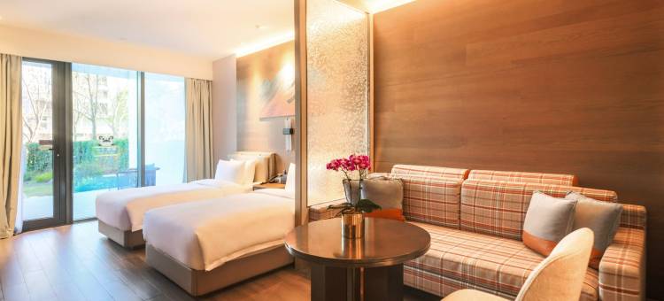 临港冰雪明城酒店(海洋公园店)图片