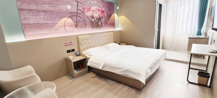 轻住·云朵酒店(新泰新汶汽车站店)图片