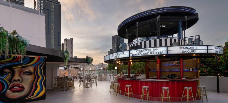 丽笙套房曼谷素坤逸(Radisson Suites Bangkok Sukhumvit)图片