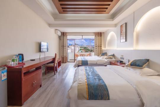 Q加·西双版纳雨林澜山望江度假酒店(告庄星光夜市店)