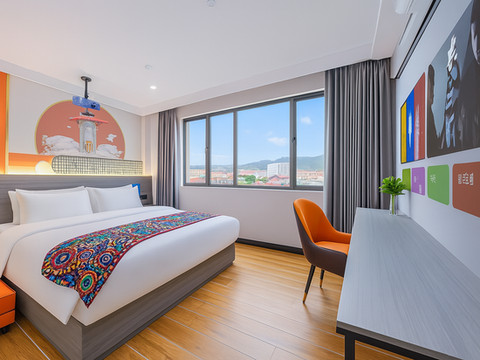 滨江假日智能酒店(吉安火车站贸易广场店)