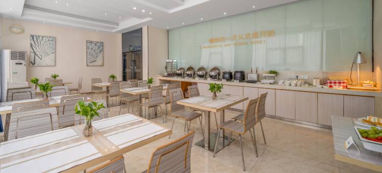 枫漫酒店(象州梦幻夜温泉大道店)图片