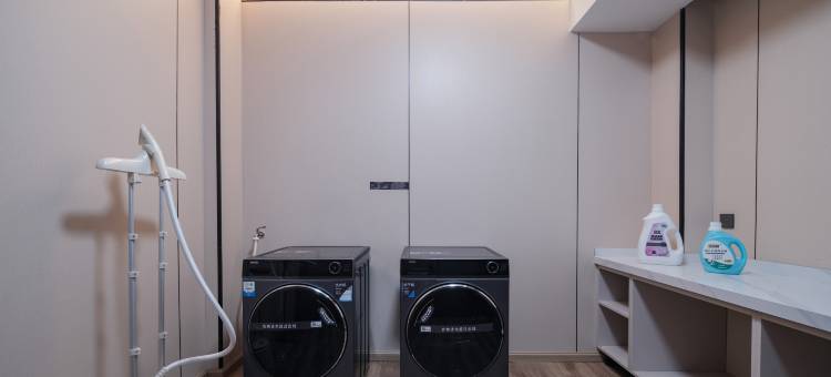 亦安沄梦艺术酒店(陆良图腾商业中心店)图片