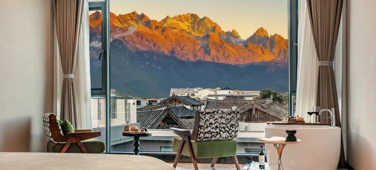 丽江玉雪逸境雪山观景度假酒店丨日照金山全景度假(白沙古镇店)图片