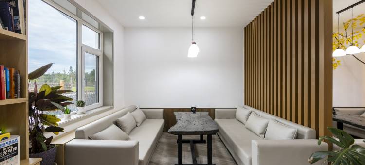 花筑·逸云民宿(长白山北坡集散中心二道白河店)图片