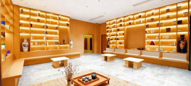 东城酒店(黄果树大街西秀区高级中学店)图片