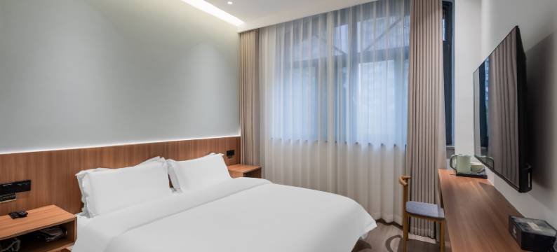 蓝鲸鱼酒店(南京南站双龙大道地铁站店)图片