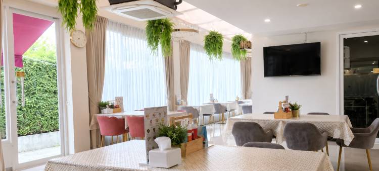 兰乍邦克里斯特拉酒店(Christella Hotel Laemchabang)图片