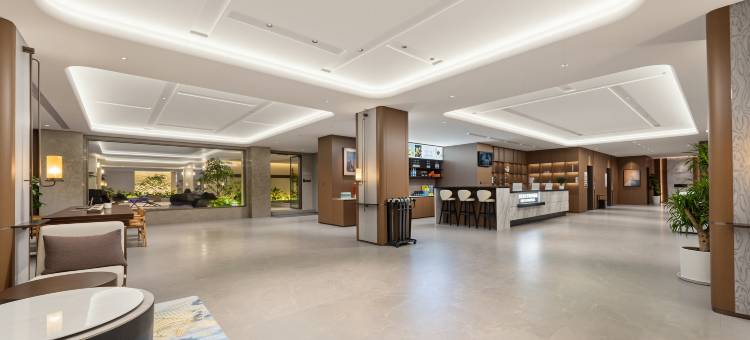 明宇丽呈温泉度假酒店(红河弥勒湖泉生态园度假区店)图片
