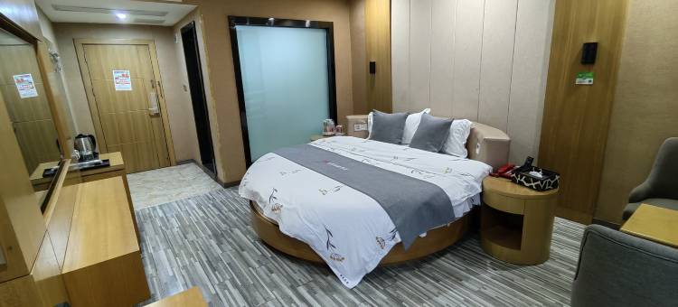 悦莱智慧酒店(岳麓山溁湾镇地铁站店)图片