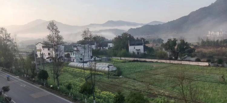 婺源湾岭客栈(江湾景区店)图片