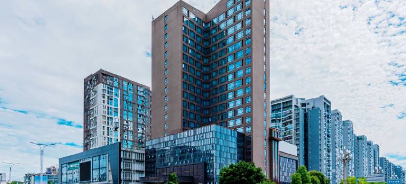 阆中云玺大酒店(中央天街市政府店)图片