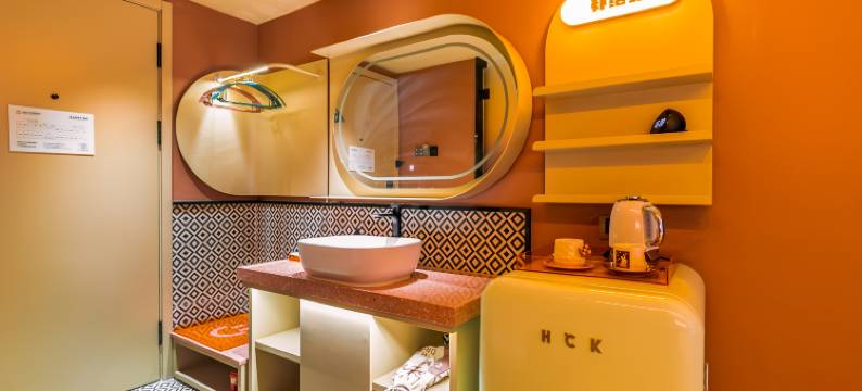 超时光潮玩设计酒店(广州北京路步行街大佛寺店)图片