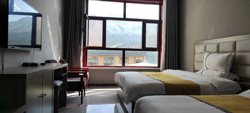 祁连唯伊休闲度假山庄图片