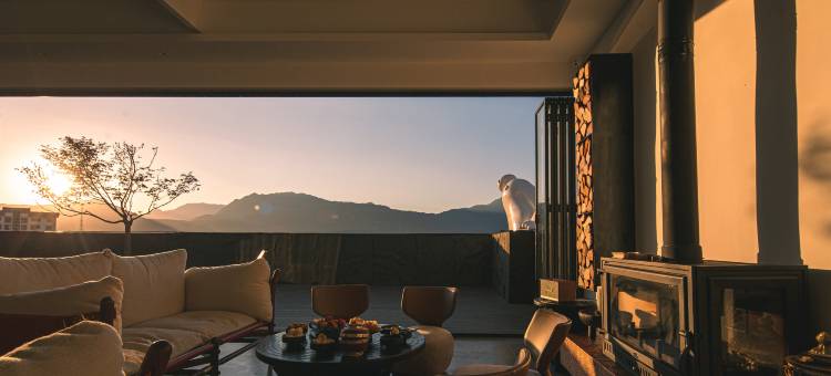 纳主·空中庭院设计师雪山观景民宿(丽江城日照金山店)图片