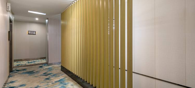 锐思特酒店(湖北工程学院店)图片