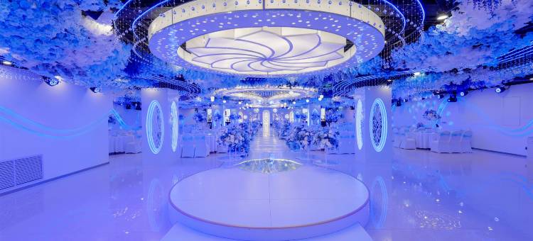 赤峰龙致逸景酒店(维多利摩尔城红山区政府店)图片