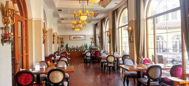 芭东小镇温泉别墅图片