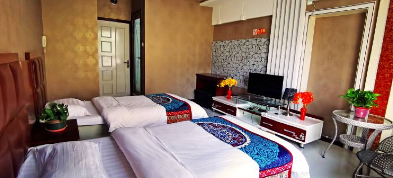 敦煌沙漠绿洲宾馆(沙洲夜市店)图片