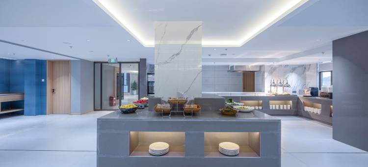 镇江火车站北广场维多纳城市酒店图片