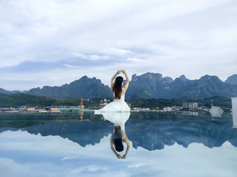 若逸ROY•肖恩城堡(张家界天门山索道店)图片