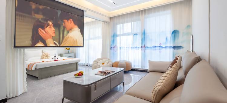 阿龙的家庭影音民宿(体育场地铁站店)图片