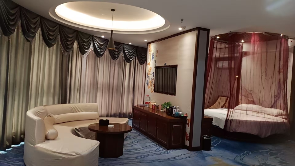 Boston Hotel Over view